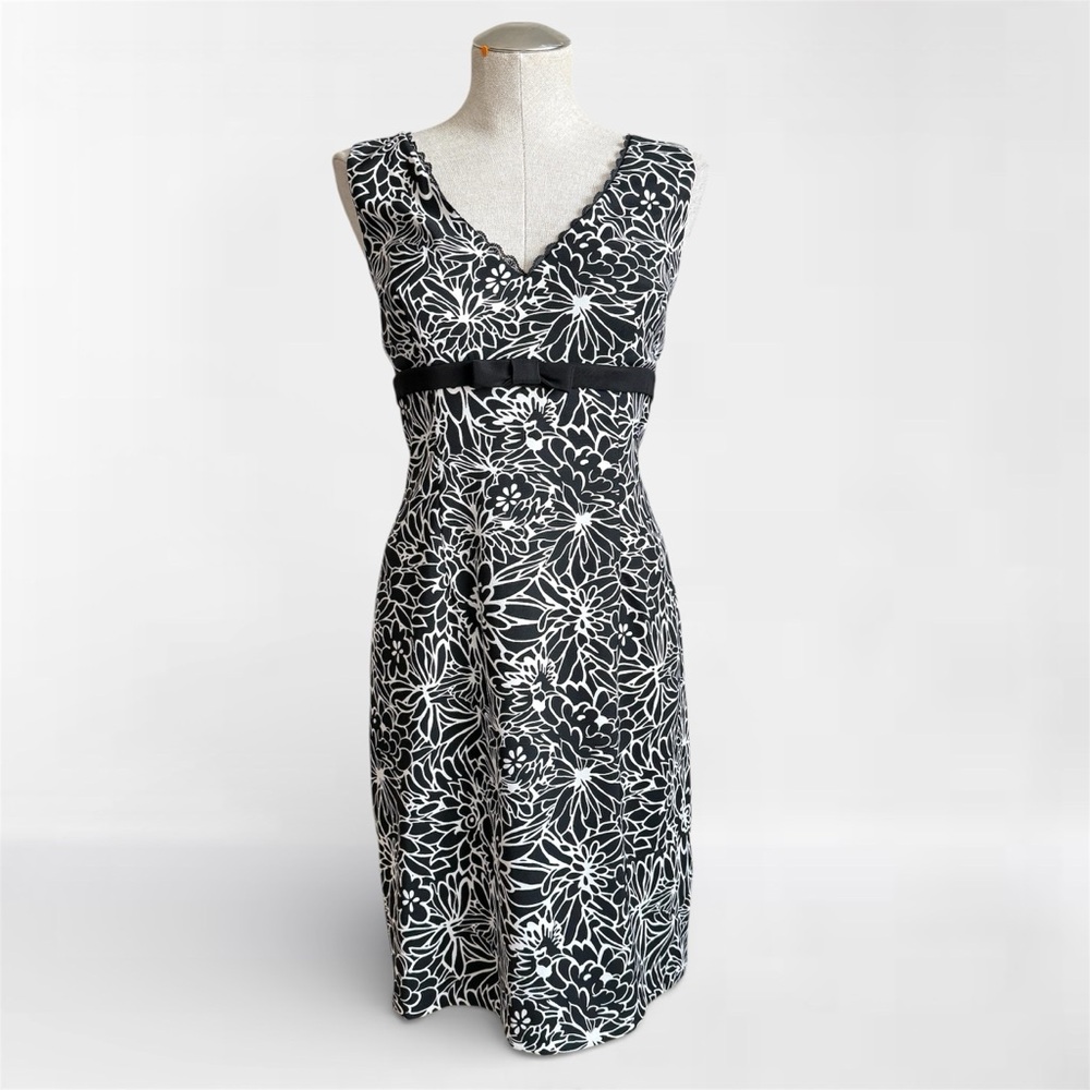 connected apparel Black and White Floral V-Neck Midi Dress